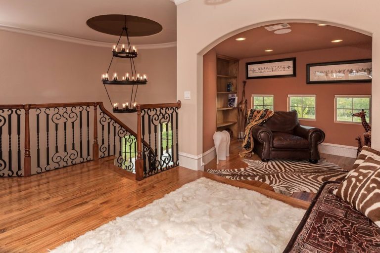 1b4aaf81 0281 4d8b 81ec 8ace9f938d75